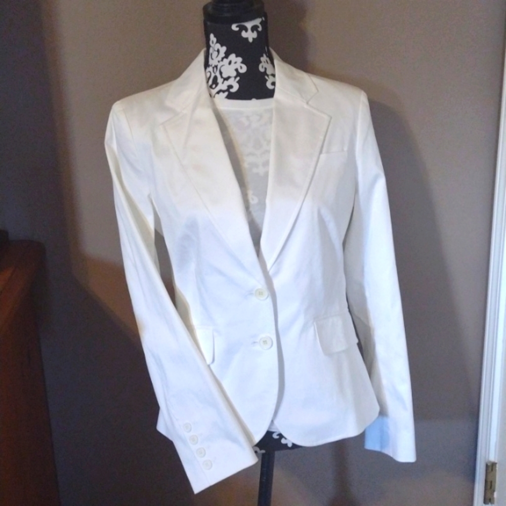 New York & Company White Fitted Blazer